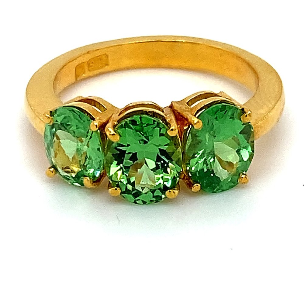 Tsavorite 2.36ct Solid 22K Yellow Gold Ring